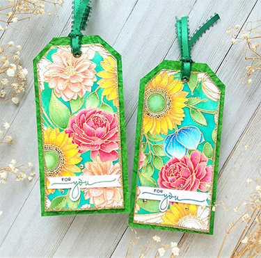 Read more about the article Floral Mix Tags